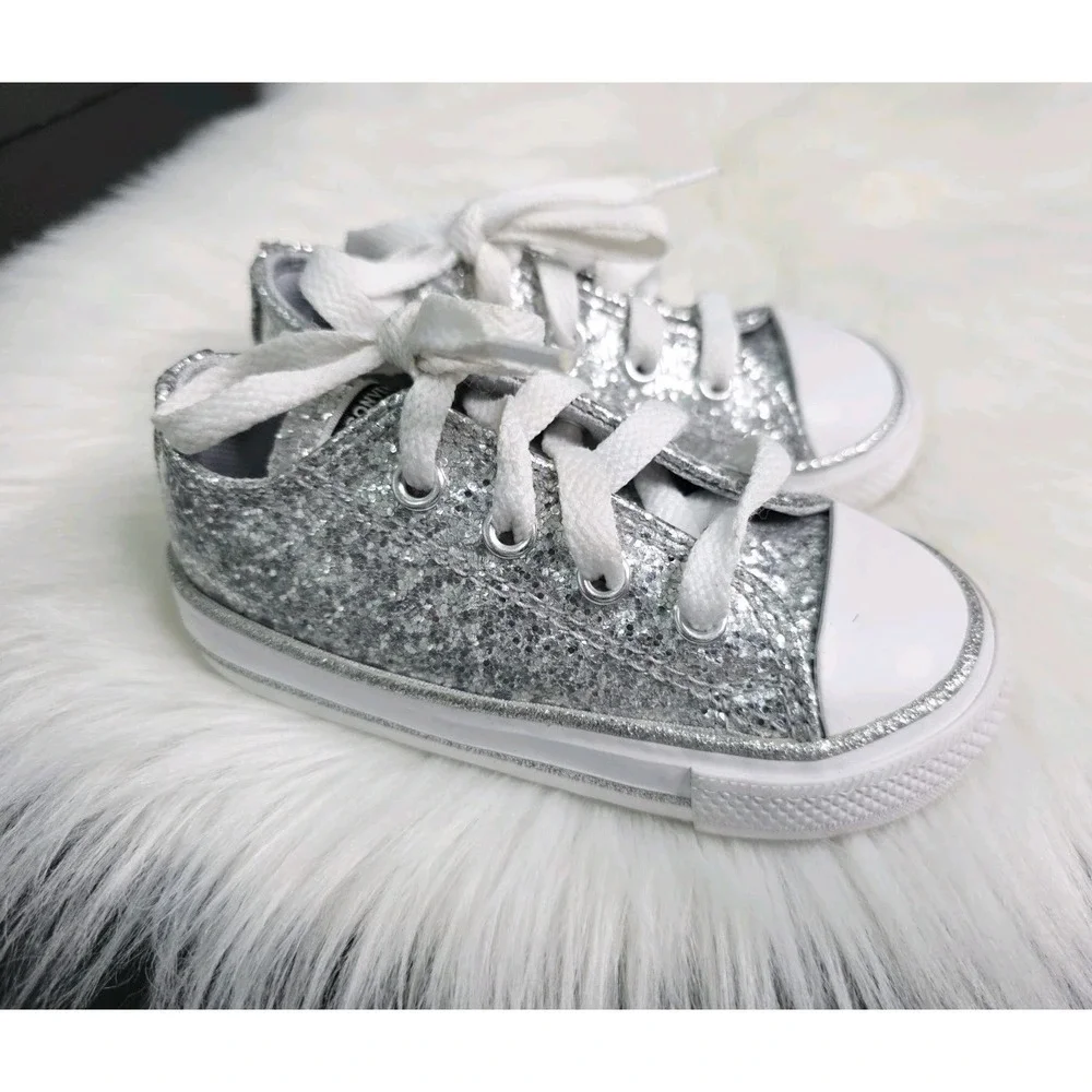 Converse Chuck Taylor All Star Loe Top Glitter Sneakers Toddler Size 6 Silver
